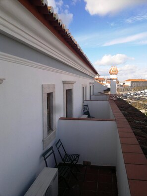 Exterior detail - Alentejano Low Cost Hotel (Estremoz)