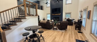 Lake Cumberland Lake House! We would love to share our retirement home with you!