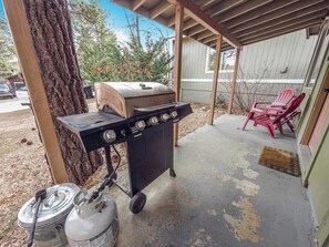 Terrace/patio - Holmes Hub I Hot Tub + DogFriendly Retreat (Big Bear)