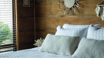 1 habitación, tabla de planchar con plancha, wifi y ropa de cama