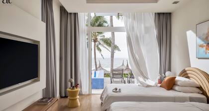 Modern Luxury 3-bedroom Villa on the beach in Mui Ne includes Breakfast