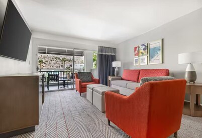 1 Bedroom 1 King Suite Hearing Accessible in Marvelous Palm Springs