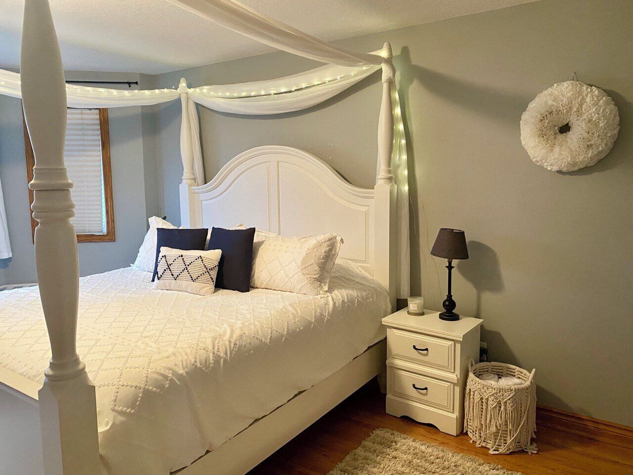 3 chambres, fer et planche à repasser, Wi-Fi, draps fournis