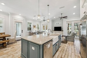 Interior - 🐾 Pet Friendly | Golf Cart | Prominence | Sleeps 9 🏖️ (Inlet Beach)