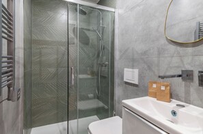 Hair dryer, towels - Aurora - 1 bedroom apartment (Nice)