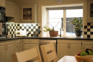 Fridge, microwave, oven, dishwasher - The Old Stone Cottage 3 bedroom home (County Kerry)