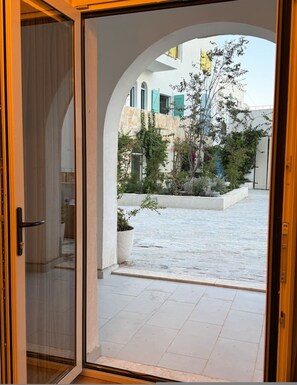 House - Noon Properties 2 Beachside Studio in Dh rmi (Himarë)