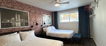 Stampede |BMO | Stanley Park | Sleeps 6