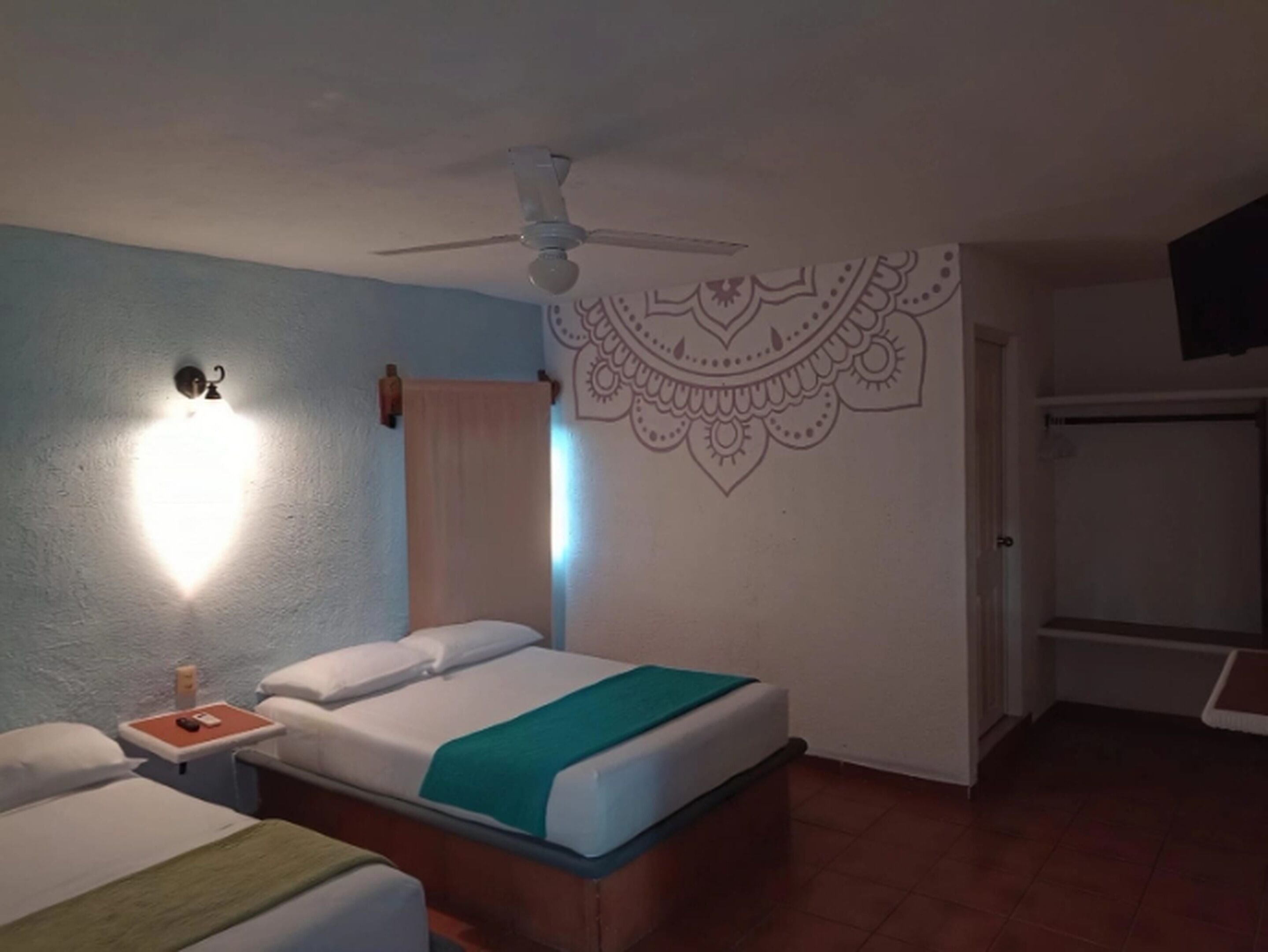 Laptop workspace, free WiFi