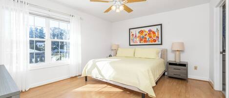 3 chambres, fer et planche Ă repasser, Wi-Fi, draps fournis