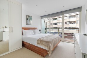 2 bedrooms, iron/ironing board, WiFi, bed sheets - Blueground | Finsbury, balcony, nr Museum (London)