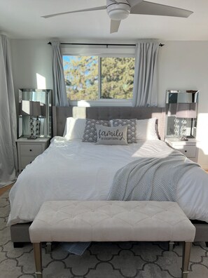 4 bedrooms, desk, travel cot, free WiFi