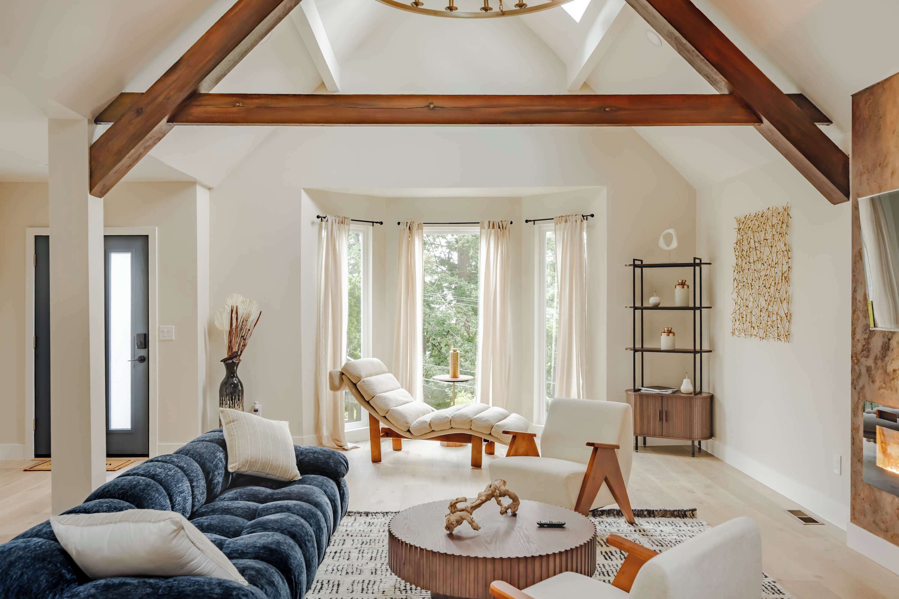 Fernseher, Kamin, Arbeitsbereiche