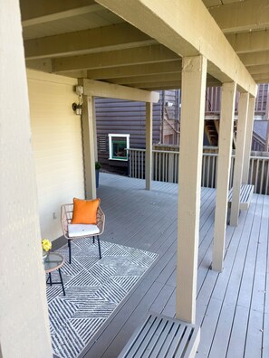 Terrace/patio - Charming Garden Cottage in Glenview – Walk to Cafés (Oakland)