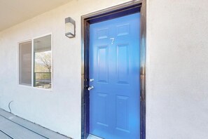 Exterior detail - No.7: King bed, 1bd/1ba, UNM (Albuquerque)
