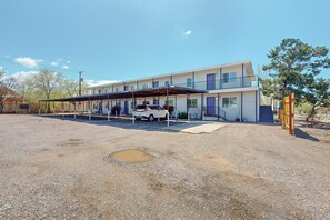 Exterior - No.7: King bed, 1bd/1ba, UNM (Albuquerque)