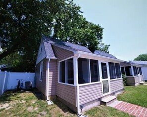 Exterior - Cottage on Cobblestone - Cozy Rehoboth Beach Stay Near Dewey Beach (Dewey Beach)