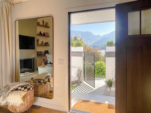 2BD/2BA Palisades Townhouse Monthly Rental