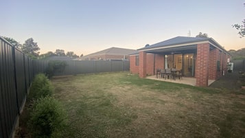 House, 4 Bedrooms, Smoking, Patio | Exterior