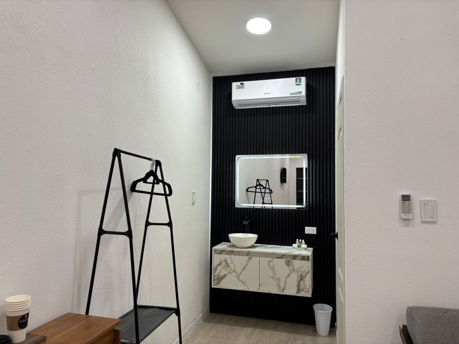 华丽双人房 | 浴室 | 淋浴设施、毛巾、肥皂、洗发水