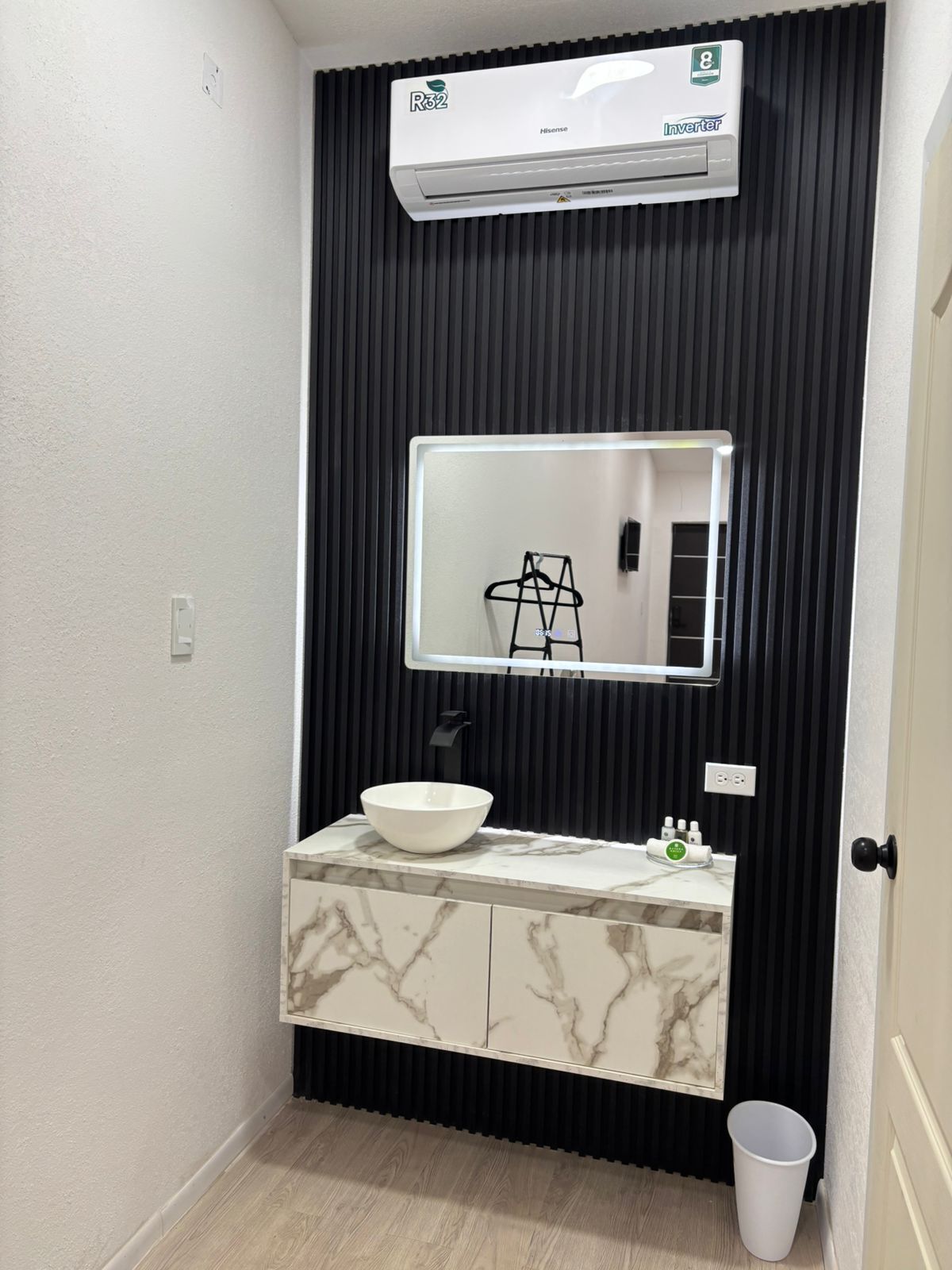 Deluxe dubbelrum | Badrum | Dusch, handdukar, tvål och schampo