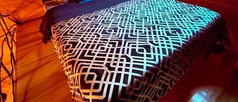 1 bedroom, desk, WiFi (free), bed sheets