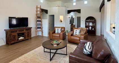 Casa Sandia - Mountain View Retreat