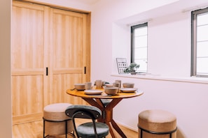 Dining - Showa Bloom Shinjuku 301 (Tokyo)