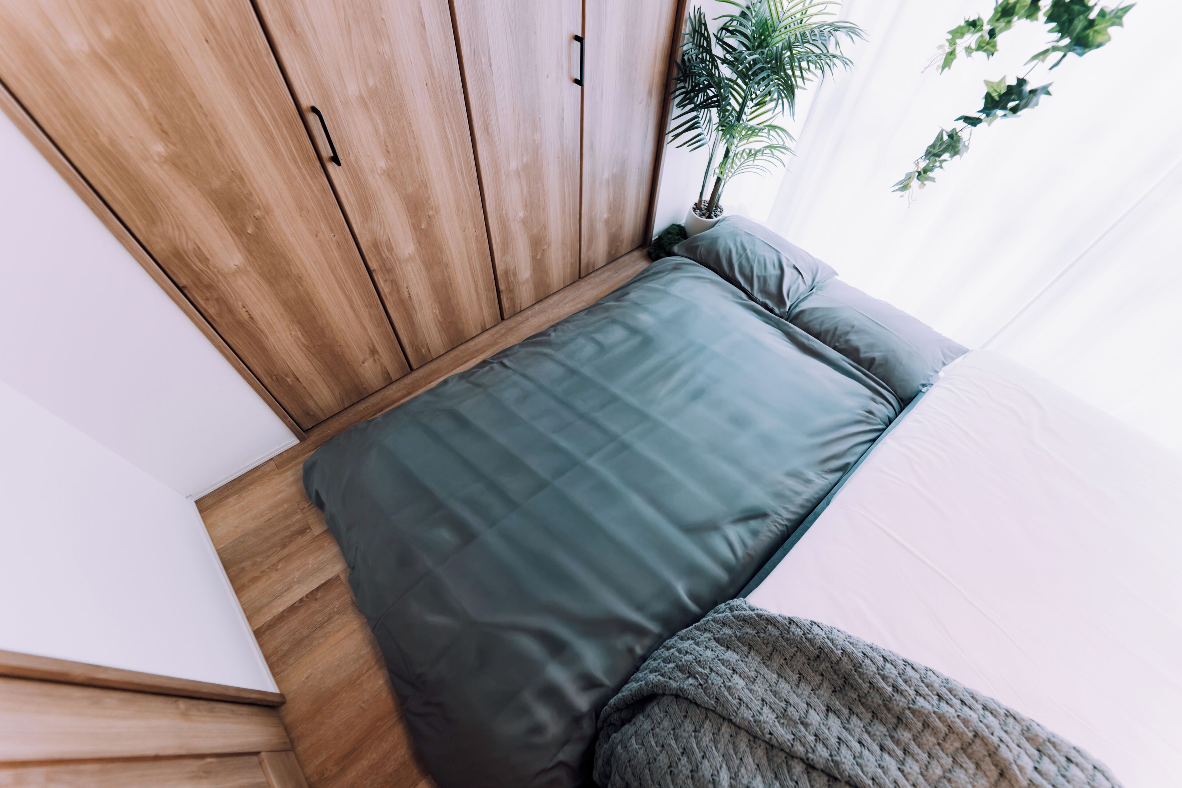 โต๊ะทำงาน, เตารีด/โต๊ะรีดผ้า