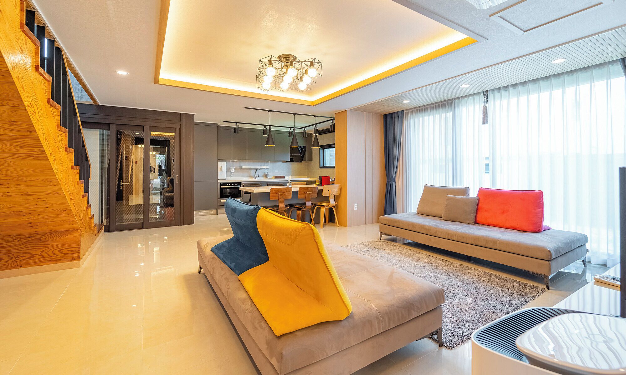 วิลล่าสำหรับครอบครัว, 3 ห้องนอน, สระว่ายน้ำส่วนตัว, เห็นวิวทะเลบางส่วน | บริเวณนั่งเล่น