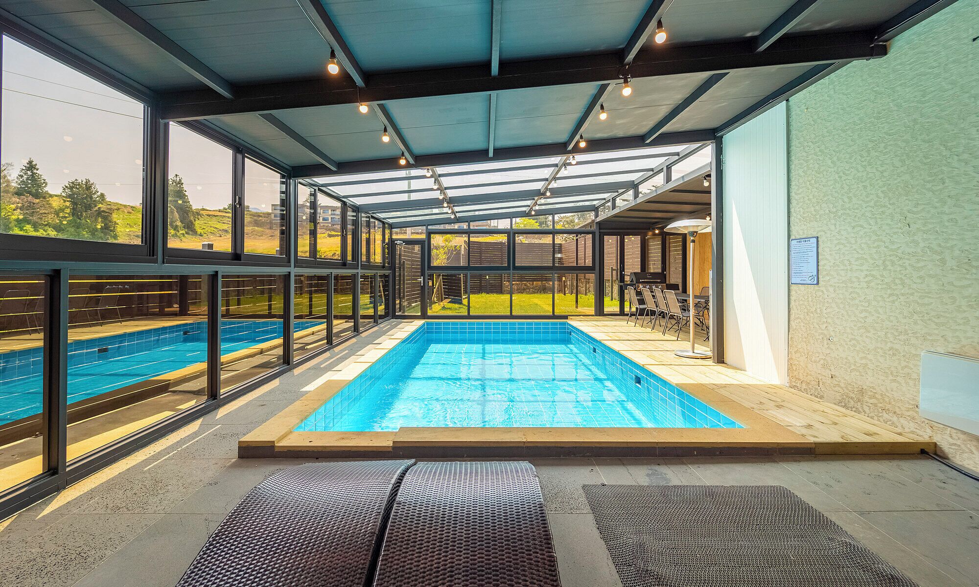 家庭别墅, 3 间卧室, 私人游泳池, 部分海景 | 泳池 | 室内游泳池