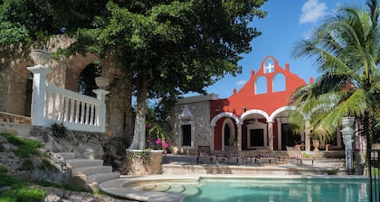 Hacienda Beek - 3BR Private Pool Villa near Valladolid