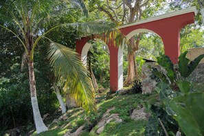 Property grounds - Hacienda Beek - 3BR Private Pool Villa near Valladolid (Chichimilá)