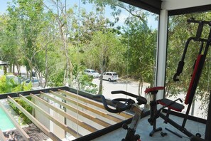 Fitness facility - 🌴 Stylish 3-Bedroom Condo w/ Pool in Aldea Zama - Perfect for Families & Groups (Tulum)