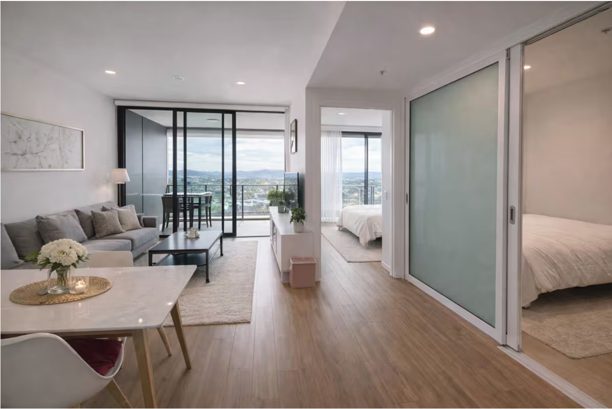 Een strijkplank/strijkijzer, wifi