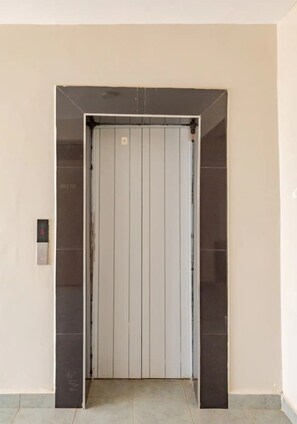Interior - Nairobi Cozy Retreat (Nairobi)