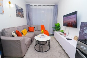 Smart TV - Nairobi Cozy Retreat (Nairobi)