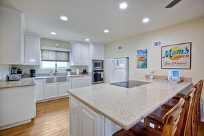 House (4 Bedrooms) | Interior - 1745 S Pacific (Oceanside)