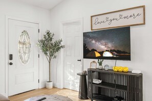 House (2 Bedrooms) | Interior - @ Marbella Lane - Cityside Haven w/ Touch of Charm (Compton)