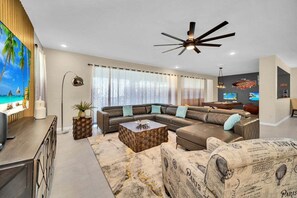 Interior - 2011fmp · High End 9 Bedroom Villa With Pool/ Spa Near Disne (Kissimmee)