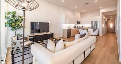 @ Marbella Lane - Luxury Beachside 2BR