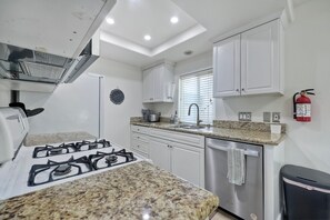 Interior - 1128 Tait Street, Unit D (Oceanside)