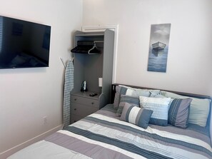 Interior - 1128 Tait Street, Unit D (Oceanside)
