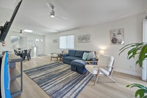 Interior - 1128 Tait Street, Unit D (Oceanside)