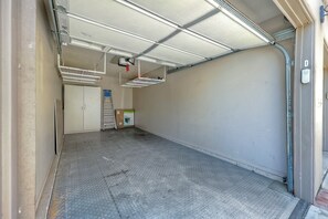 Interior - 1128 Tait Street, Unit D (Oceanside)