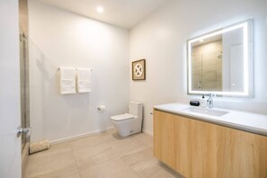 Interior - @ Marbella Lane - Sleek Corner Ocean View (Long Beach)