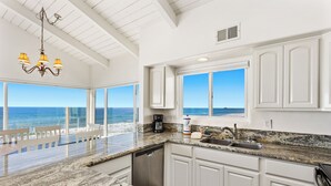 Unclassified image, 3 of 157, button - 1317 S Pacific - Entire Home (Oceanside)
