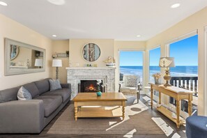 Interior - 1317 S Pacific - Unit C (Oceanside)