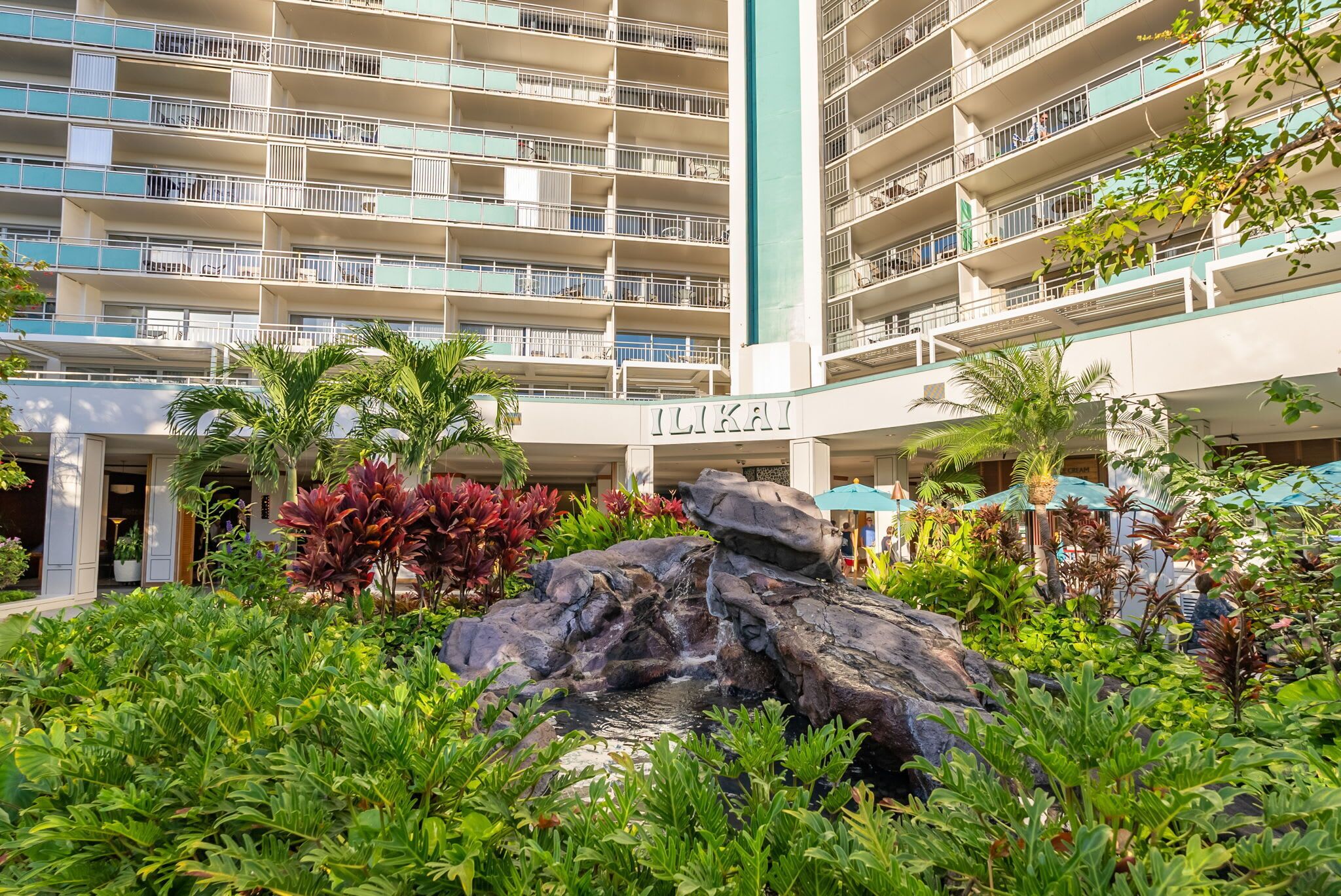 المنشأة من الداخل