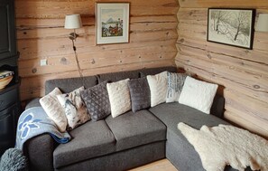 Smart TV, fireplace - Gorgeous home in Gålå with house a mountain view (Gålå)